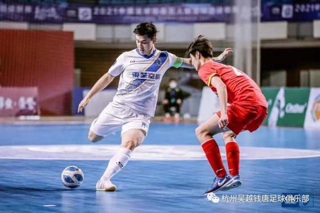 杨鸣点评中国男篮失利：缺乏攻击力与防守意识